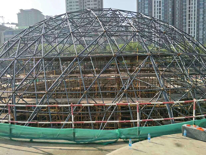 宿遷球形網架鋼結構施工